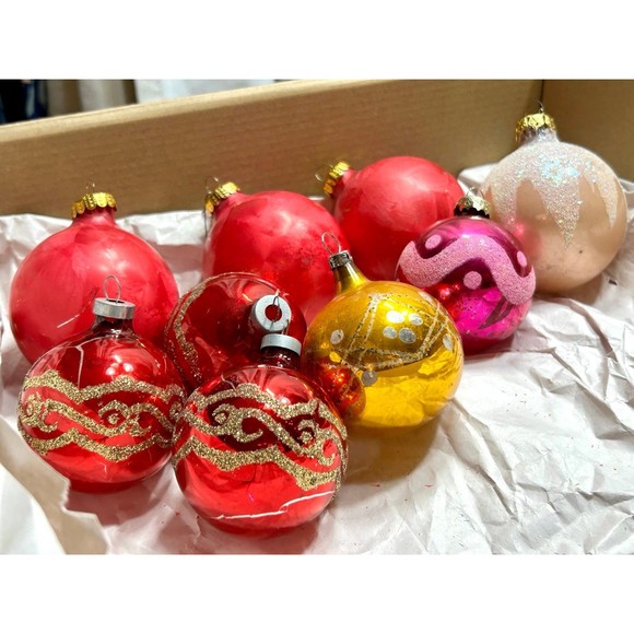 Vintage Lot of 28 Glass Ornaments: Rouch & Similar Unmarked Styles - Picture 6 of 11